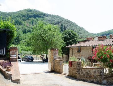 Rustico Casale In Vendita In Via Nuova A Camaiore Mq Casa It