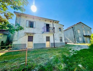 Rustico Casale In Vendita In Zona Centro A Bobbio Mq Casa It