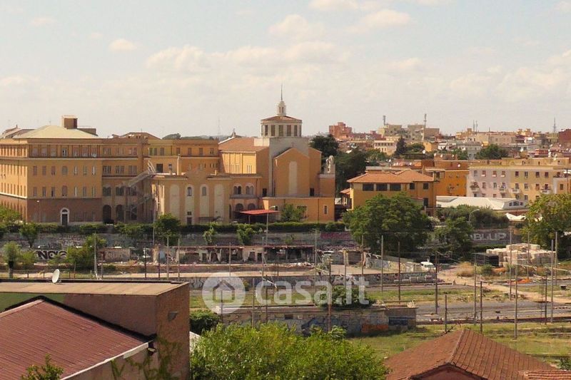 Nude proprietà a Roma in zona Tuscolana Colli Albani Casa it