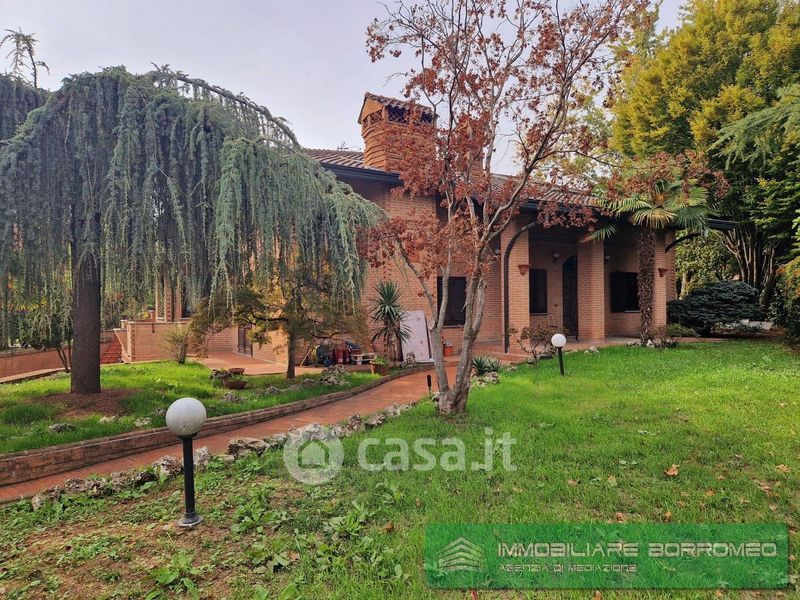 Villa In Vendita A Vizzolo Predabissi 380mq Casa It