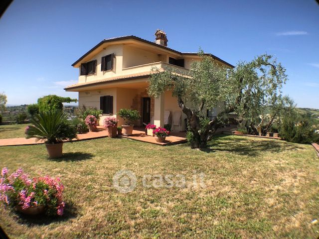 Villa In Vendita In Via Palombarese A Sant Angelo Romano Mq Casa It