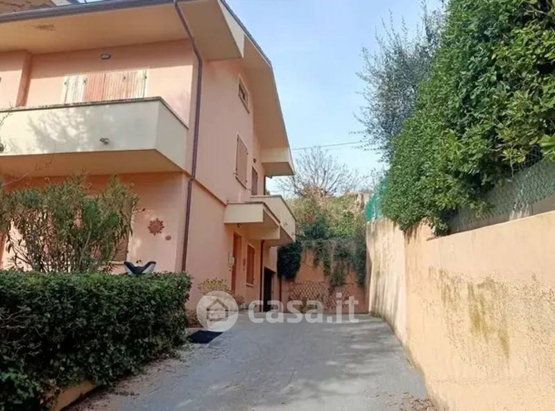 Case Con Giardino Privato In Vendita A Monte Porzio In Zona