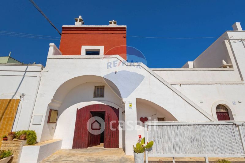 Rustico Casale In Vendita In Via Vespri Siciliani A Fasano Mq