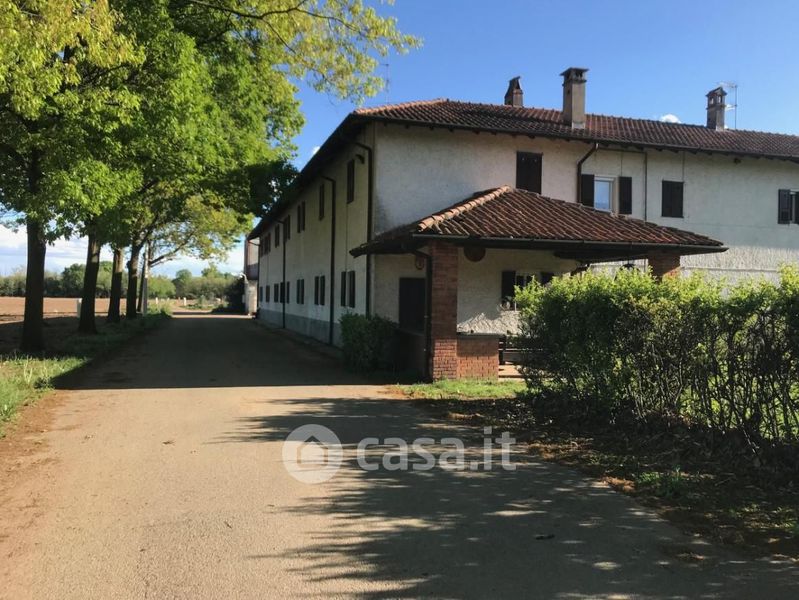 Villa In Vendita In Cascina Cornarina A Castano Primo Mq Casa It