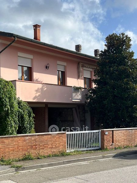 Casa Indipendente In Vendita In Via Bruno Buozzi 82 A Ponsacco 190mq