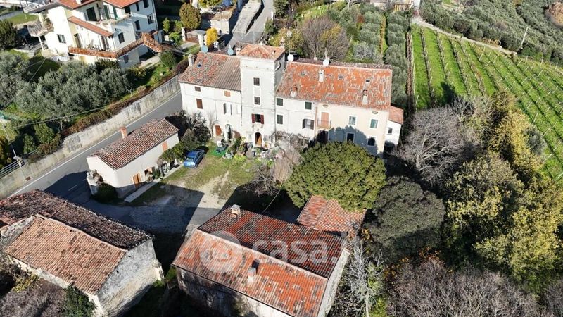 Nude proprietà a Lavagno Casa it