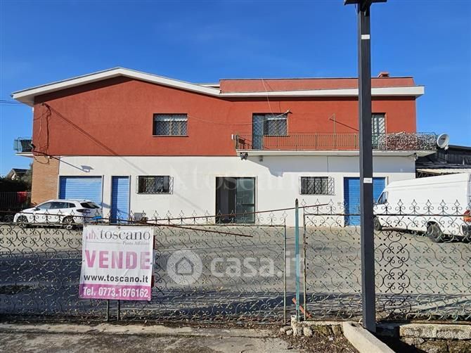 Capannoni In Vendita A Latina In Zona Borgo Isonzo Nascosa Casa It