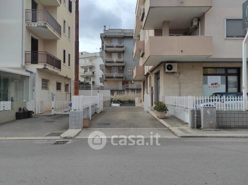 Garage Posto Auto In Vendita In Via Roma A Fasano 42mq Casa It