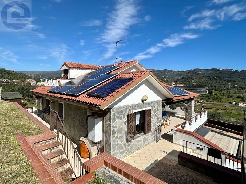 Casa Bifamiliare Trifamiliare In Vendita In Via Dolcedo A Imperia