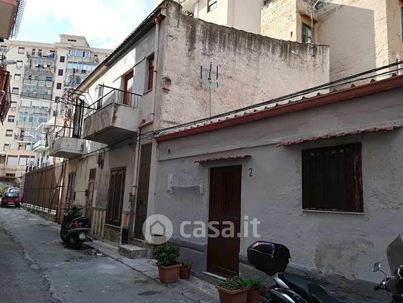 Trilocale In Vendita In Cortile Parisi Primo A Palermo Mq Casa It