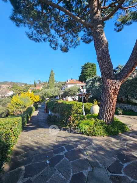 Ville Con Giardino In Vendita A Celle Ligure Casa It