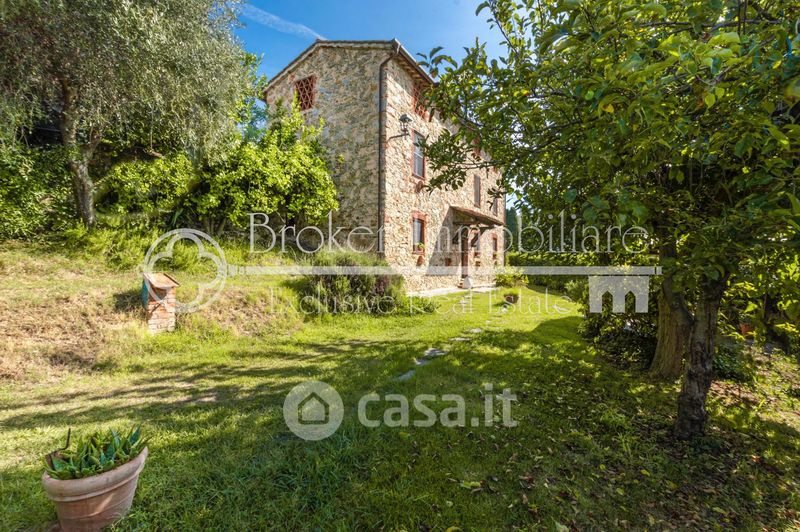 Rustici Casali In Vendita A Camaiore In Zona Capezzano Pianore Casa It