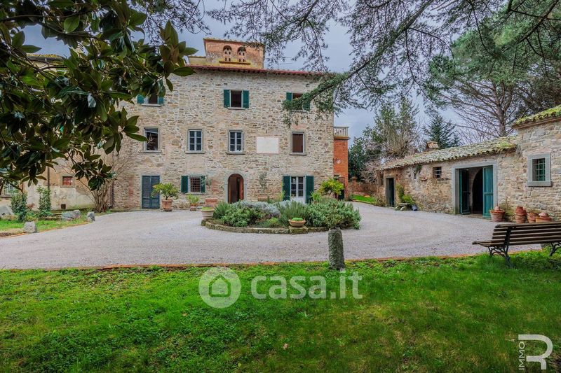 Rustico Casale in Vendita in Località Monsigliolo a Cortona 665mq