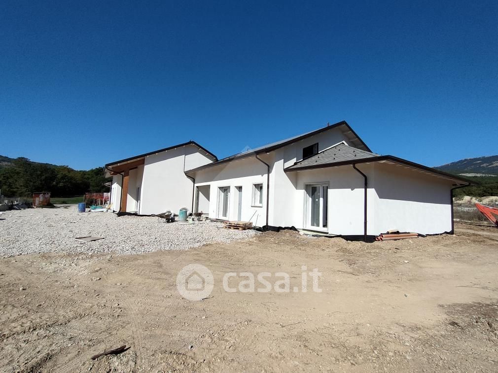 Casa indipendente in Vendita in Via Monte Castellano 59 a L'Aquila
