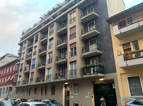 Appartamento in Vendita in Via Cambiasi 8 a Milano