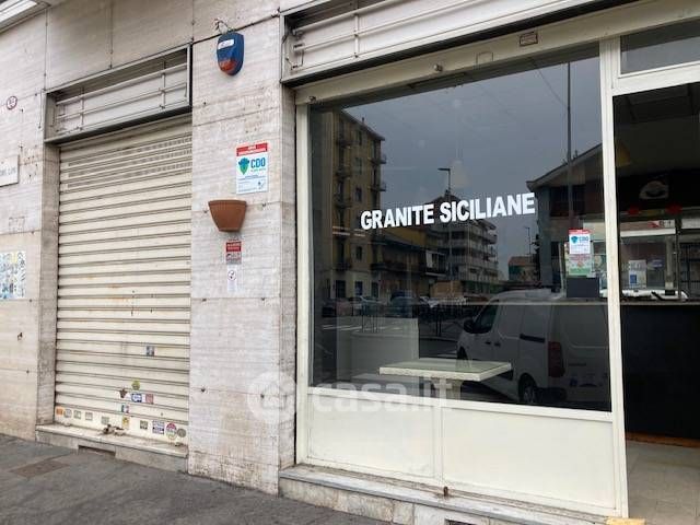 Negozio/Locale commerciale in Vendita in Via Bernardino Luini 110 a Torino