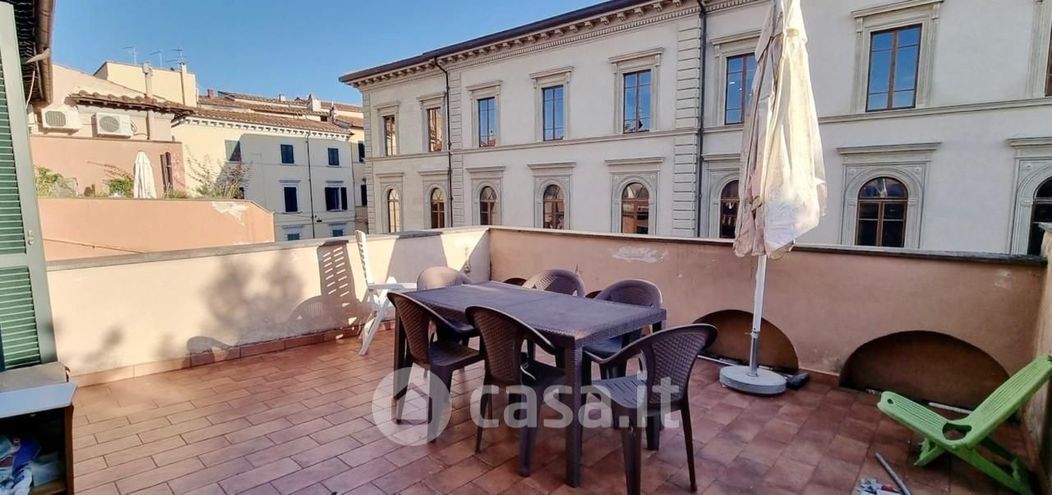 Appartamento in Vendita in Piazza Dante Alighieri 56126 a Pisa