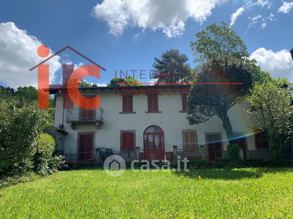 Villa in Vendita in Via Monte Bastia a Bergamo