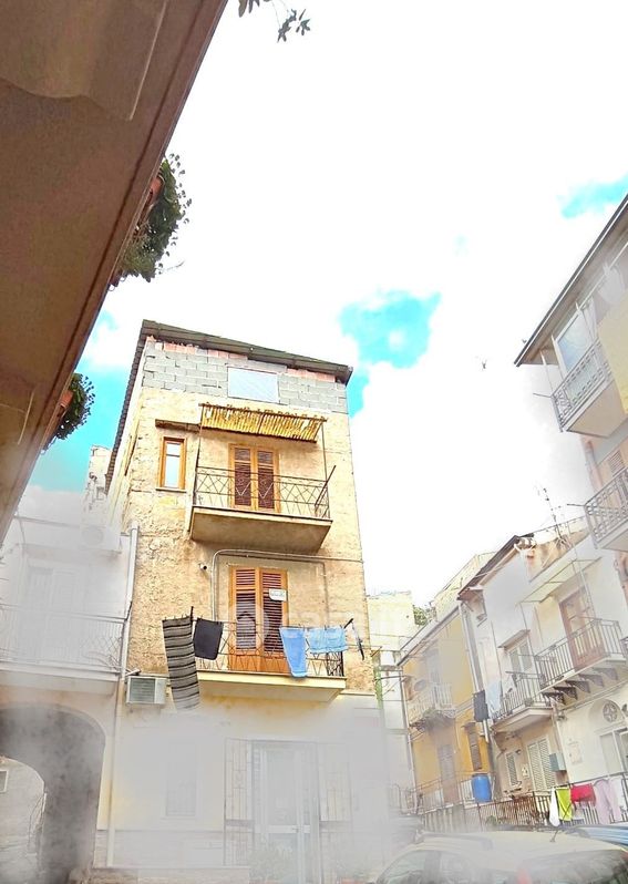 Appartamento in Vendita in Via Ruggero VII a Misilmeri