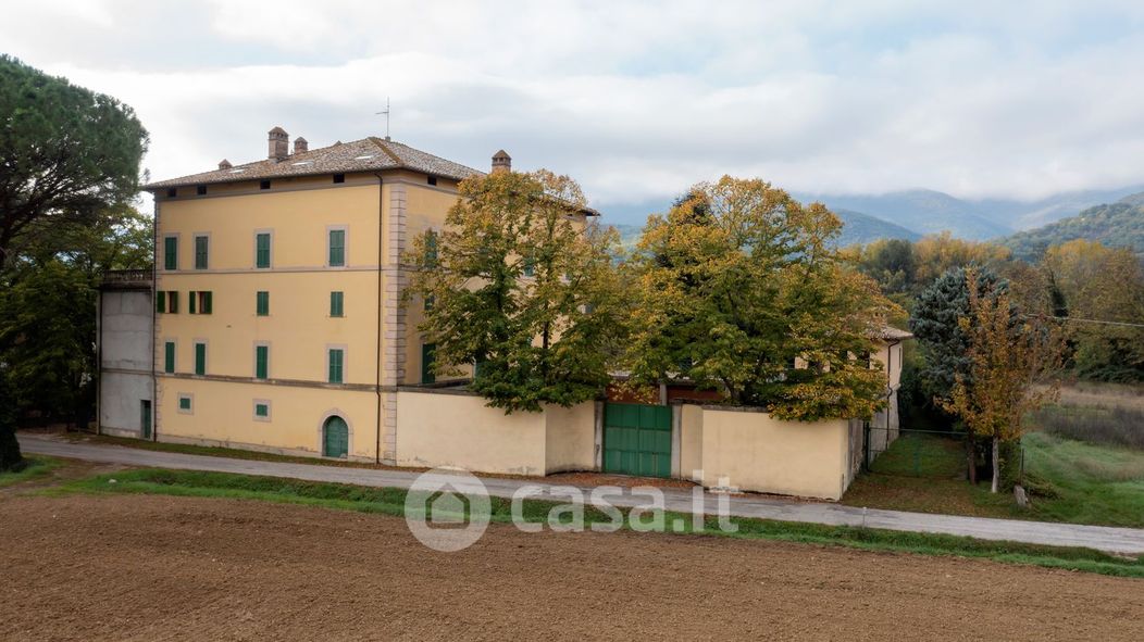 Villa in Vendita in Strada della parlesca a Perugia