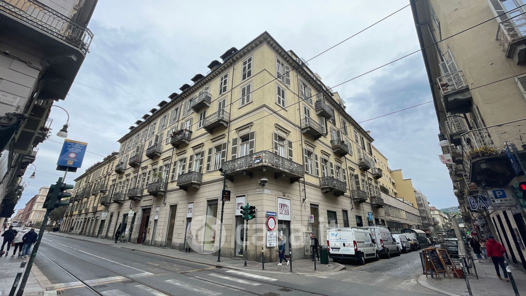 Appartamento in Affitto in Via Accademia Albertina 21 a Torino