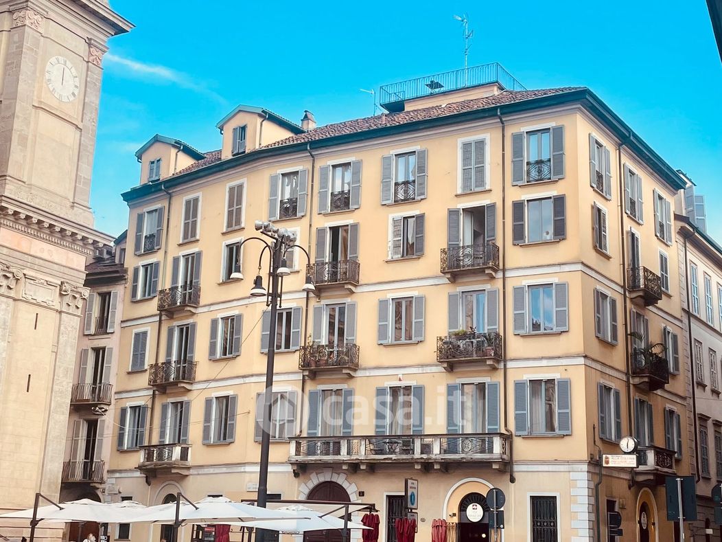 Appartamento in Affitto in Piazza Sant'Alessandro 3 a Milano