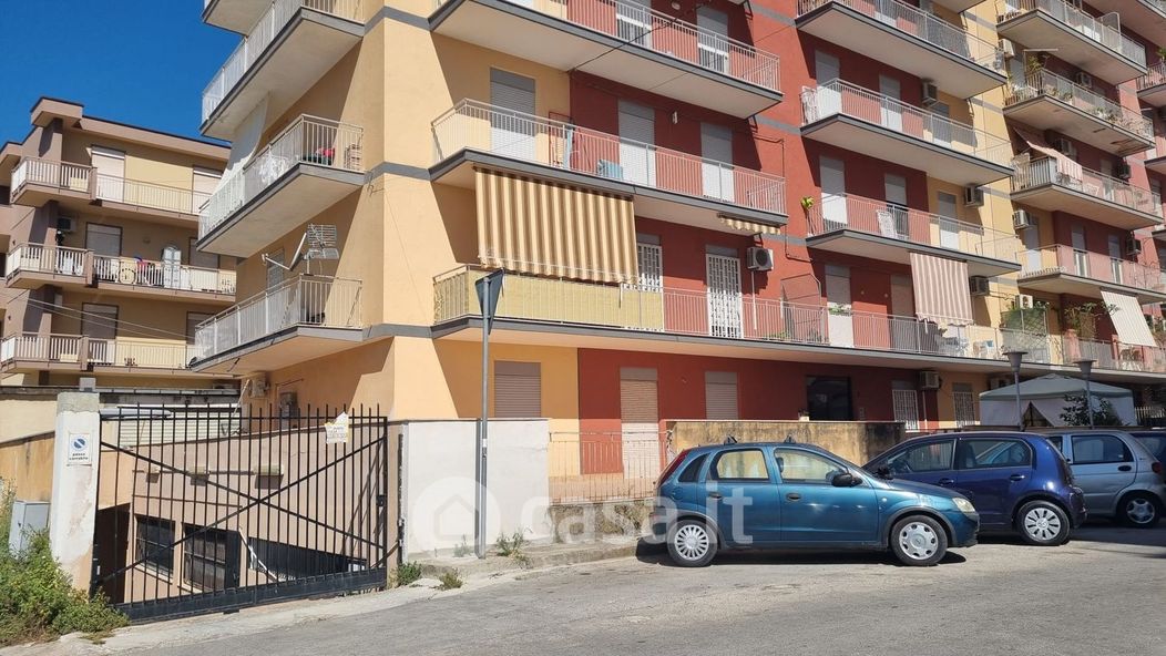 Appartamento in Vendita in Via Bragaglia Marinella 4 a Palermo
