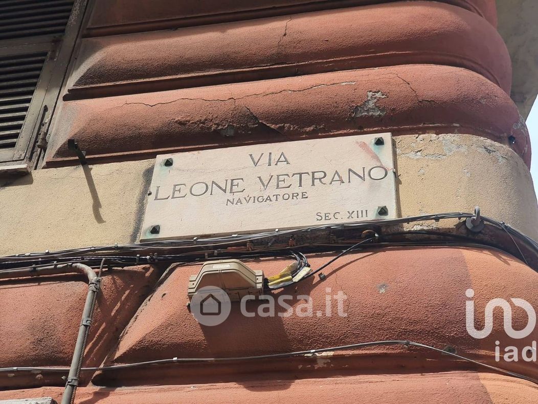 Appartamento in Vendita in Via Leone Vetrano 1 a Genova