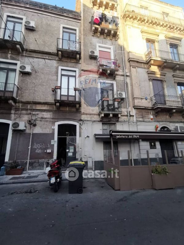 Appartamento in Vendita in Via Porta di Ferro 43 a Catania