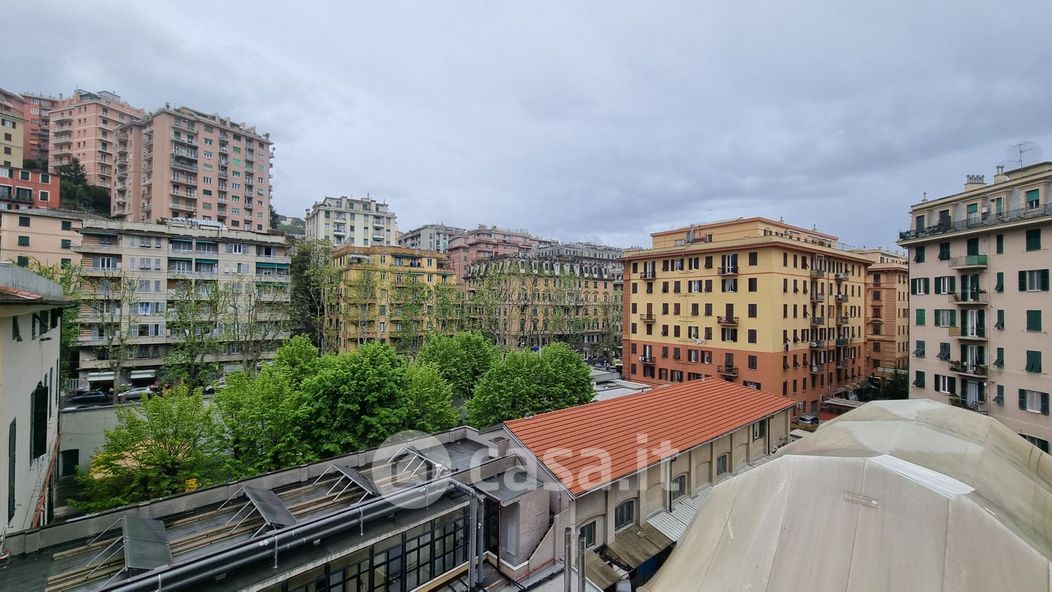 Appartamento in Vendita in Via Monticelli a Genova