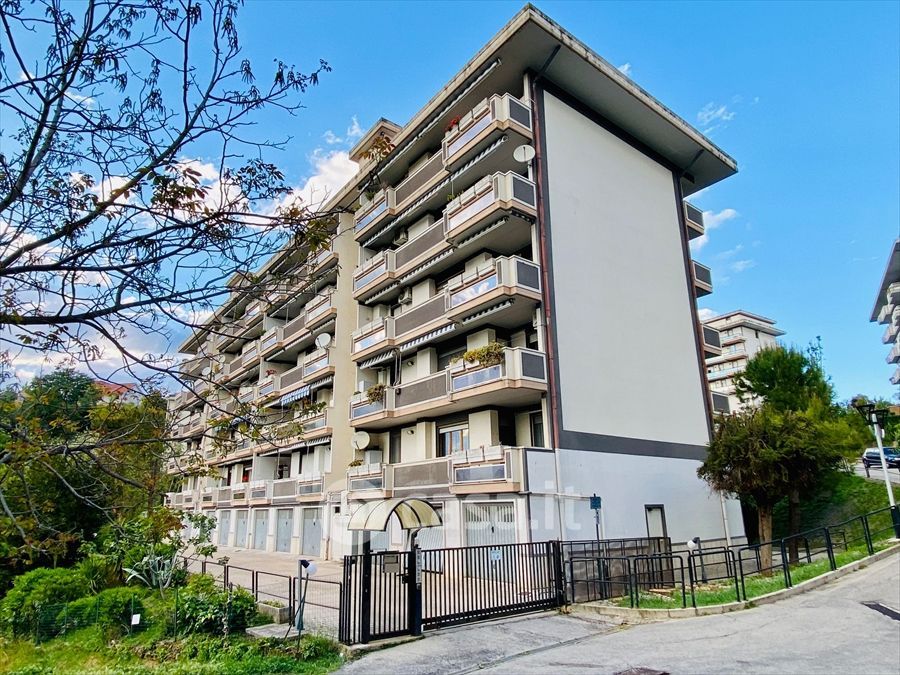 Appartamento in Vendita in Via San Camillo de Lellis 198 a Chieti