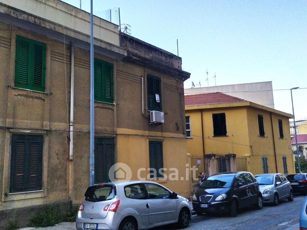 Appartamento in Vendita in Via Gesù e Maria in San Leone 3 a Messina