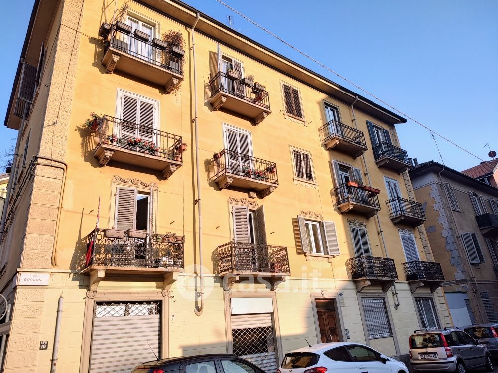 Appartamento in Vendita in Via Borgone 19 a Torino