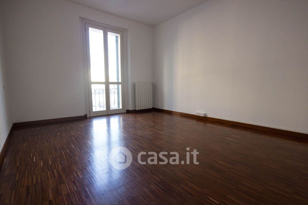 Appartamento in Affitto in Via Francesco Ferrucci 11 a Milano