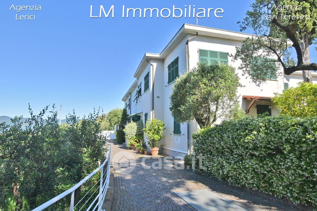 Appartamento in Vendita in Località Falconara a Lerici