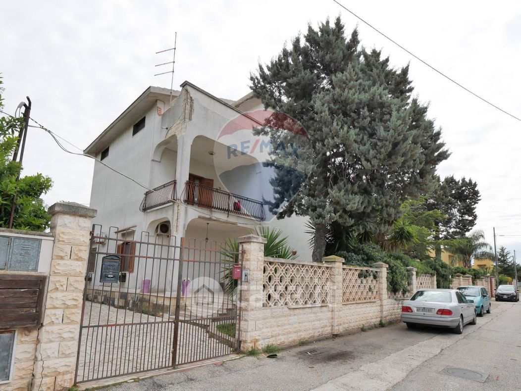 Appartamento in Vendita in Via San Carlo Borromeo 6 a Taranto
