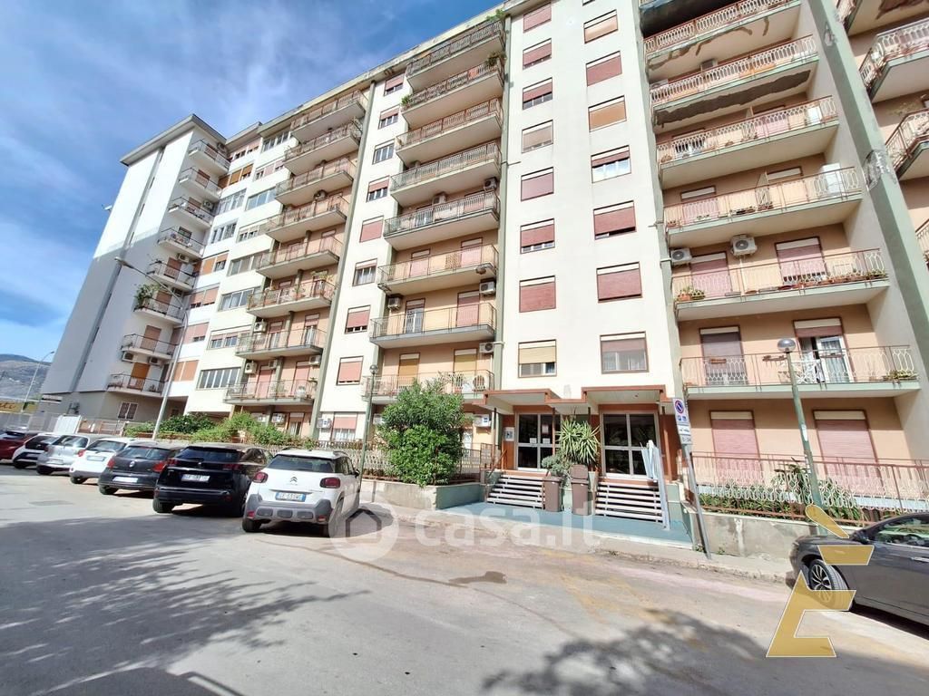 Appartamento in Vendita in Via Franz Lehar 7 a Palermo