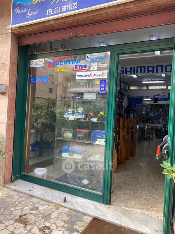 Negozio/Locale commerciale in Vendita in Via Serradifalco a Palermo