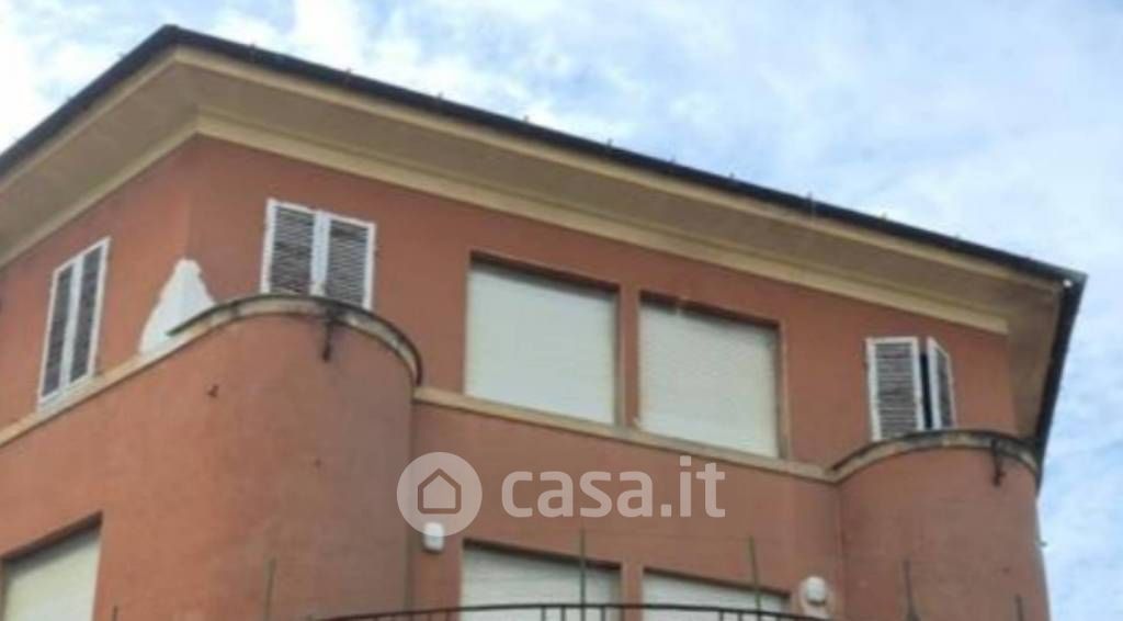 Casa indipendente in Vendita in Via San Donato a Lucca