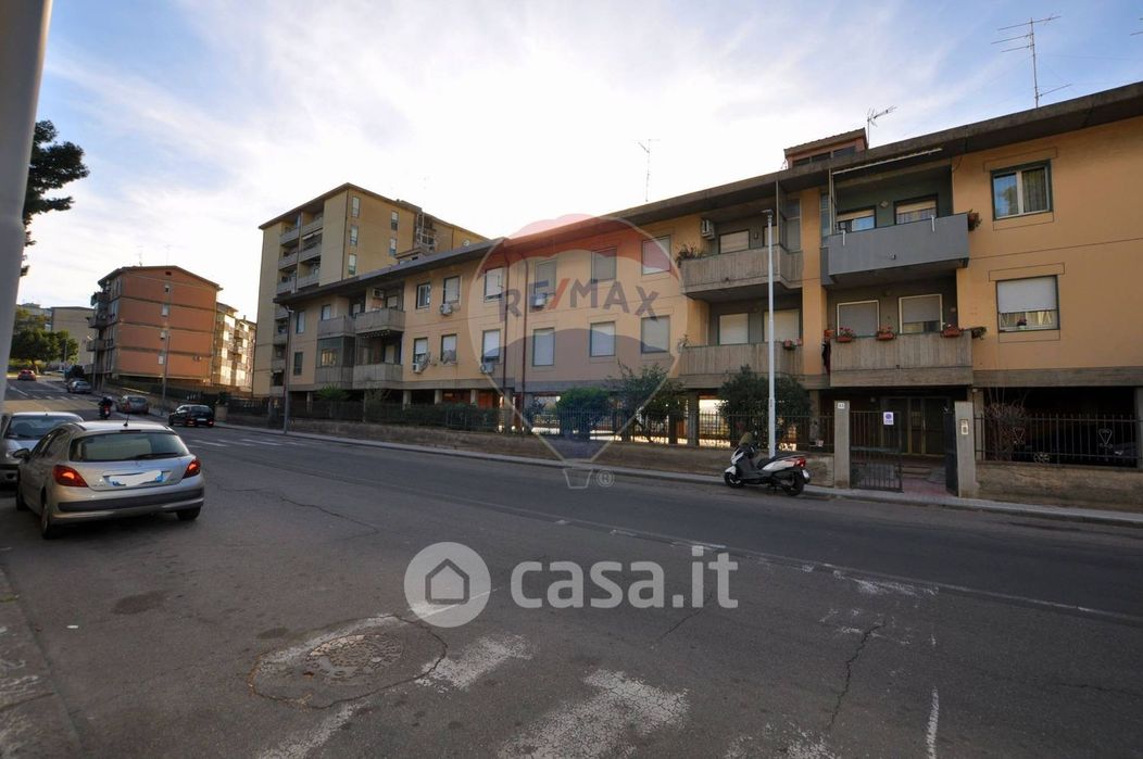 Appartamento in Vendita in Via Salvatore Salomone Marino 55 a Catania