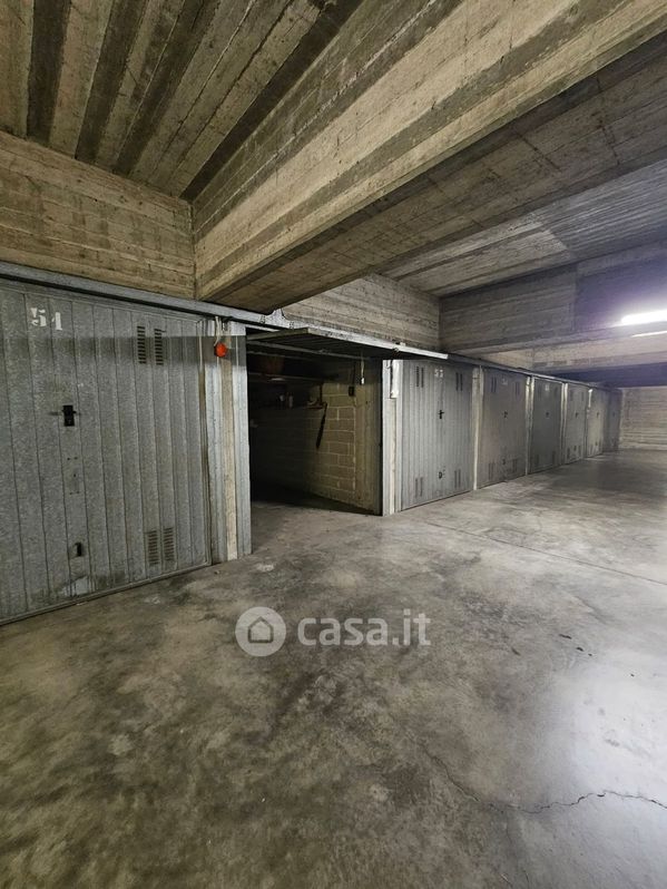 Garage/Posto auto in Vendita in Piazza Derna 215 a Torino