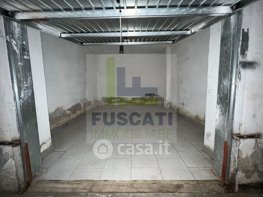 Garage/Posto auto in Affitto in Via Ada Negri a Mugnano di Napoli
