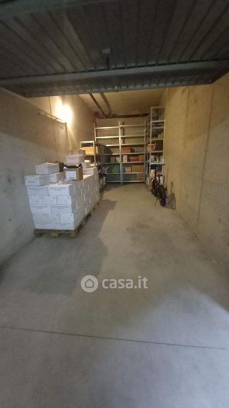 Garage/Posto auto in Vendita in Via Tommaso Grossi a Rho