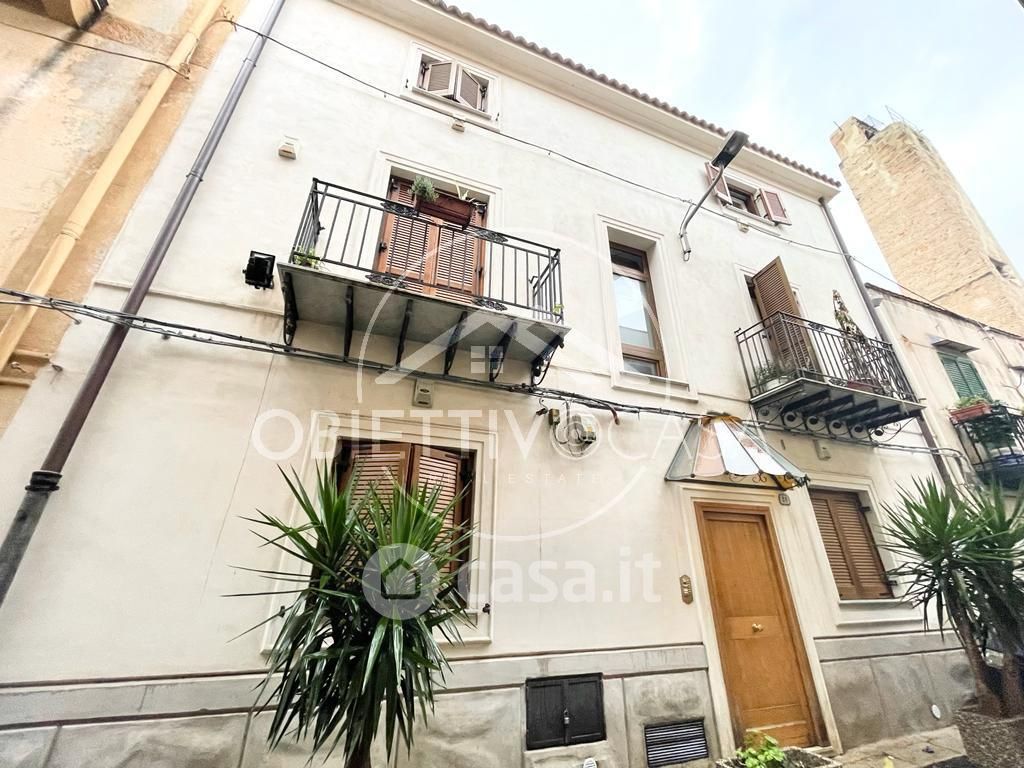 Appartamento in Vendita in Via francesco testa a Palermo