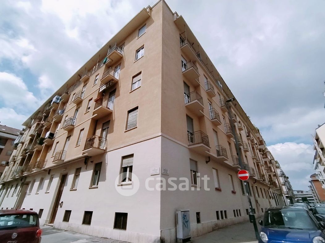 Appartamento in Vendita in Via Tripoli 10 a Torino