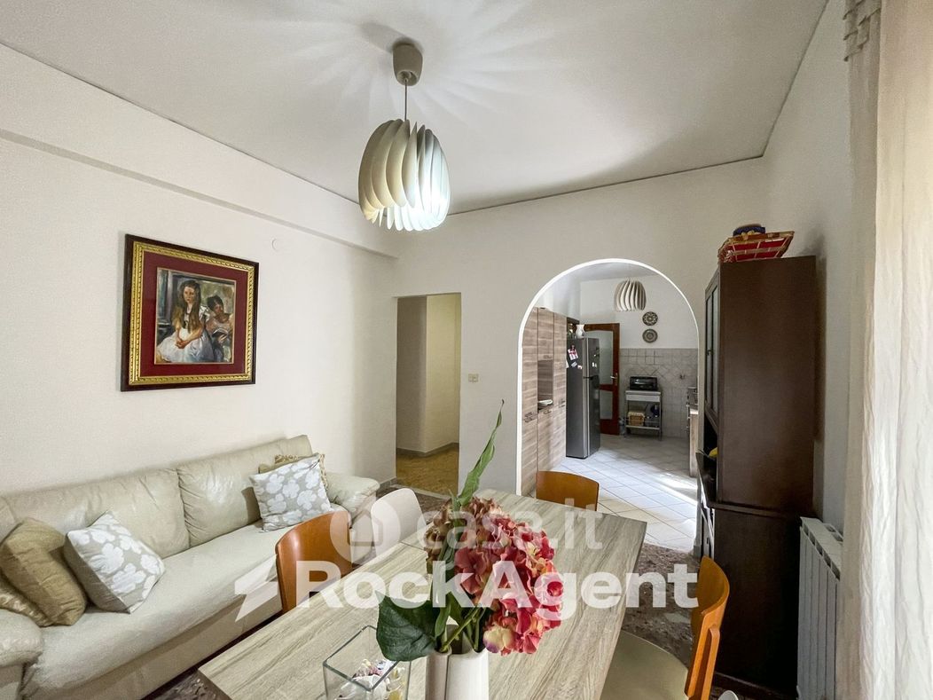 Appartamento in Vendita in Via Capitano Domenico Fiore 2 -56 a Salerno