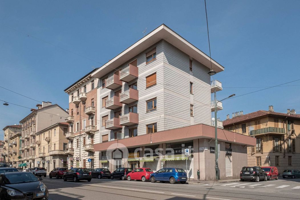 Appartamento in Vendita in Via Luigi Cibrario 80 a Torino