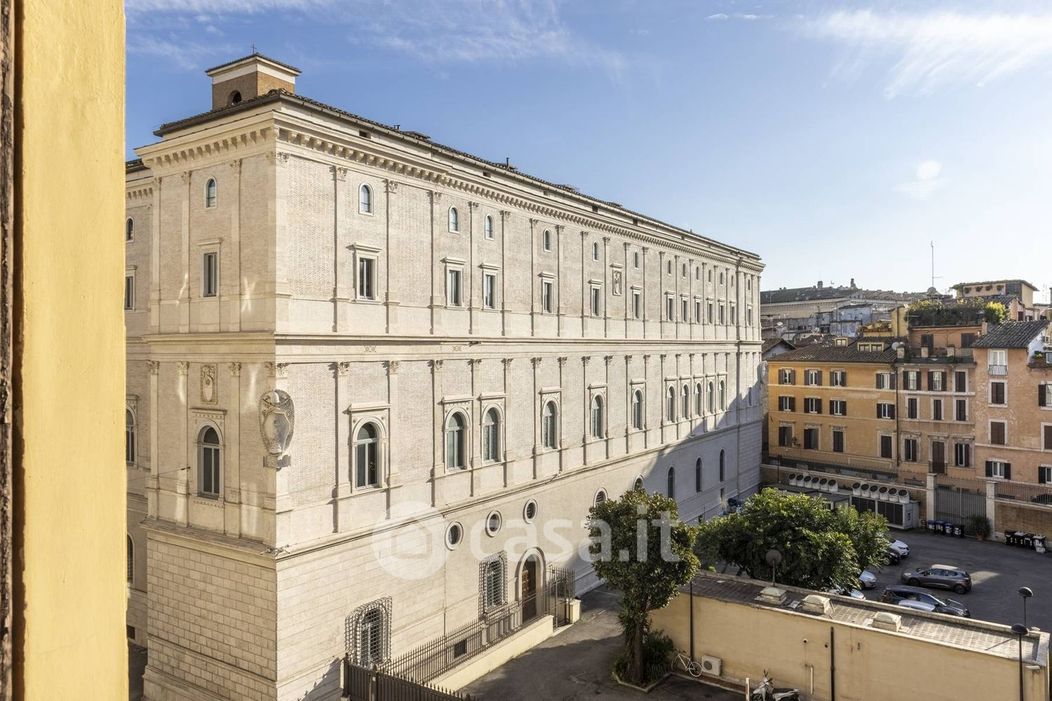 Ufficio in Affitto in Corso Vittorio Emanuele II a Roma