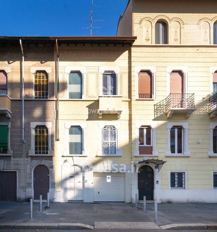 Appartamento in Vendita in Via Monte Generoso 20 a Milano