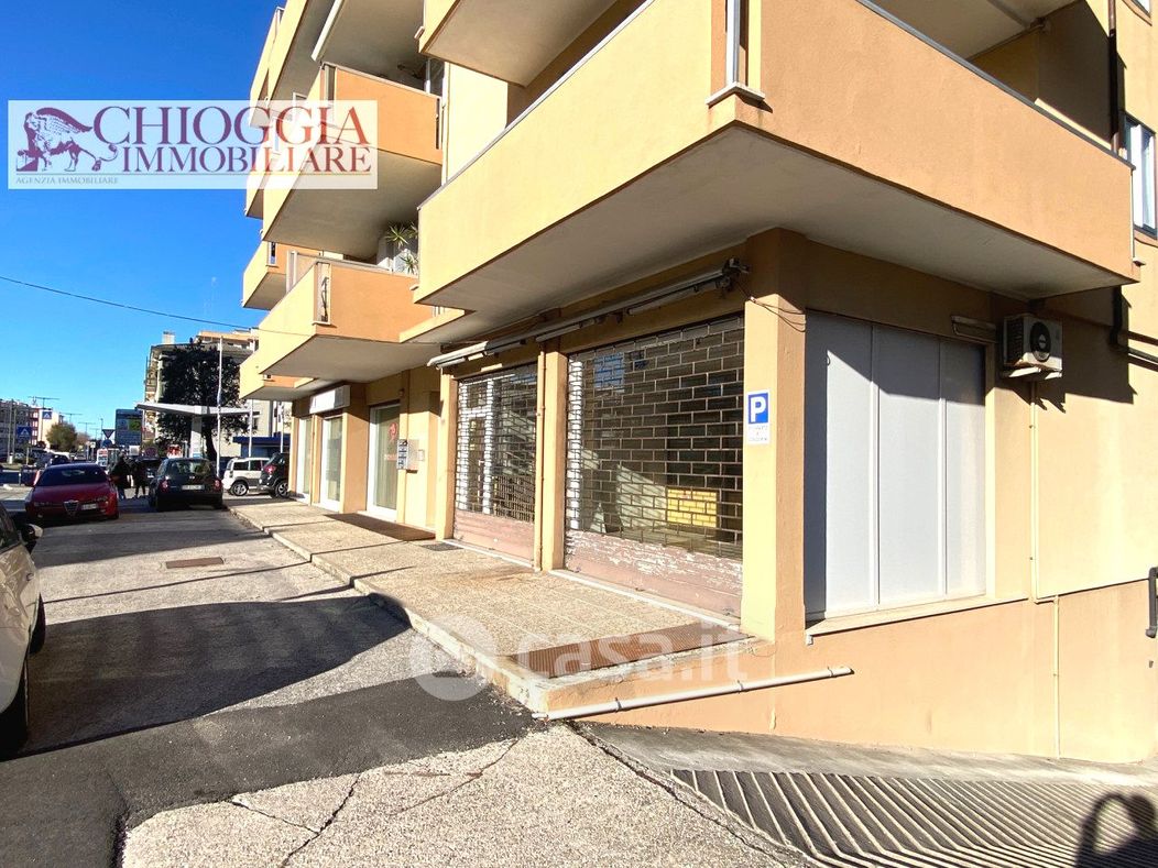 Negozio/Locale commerciale in Affitto in Viale Mediterraneo 434 a Chioggia